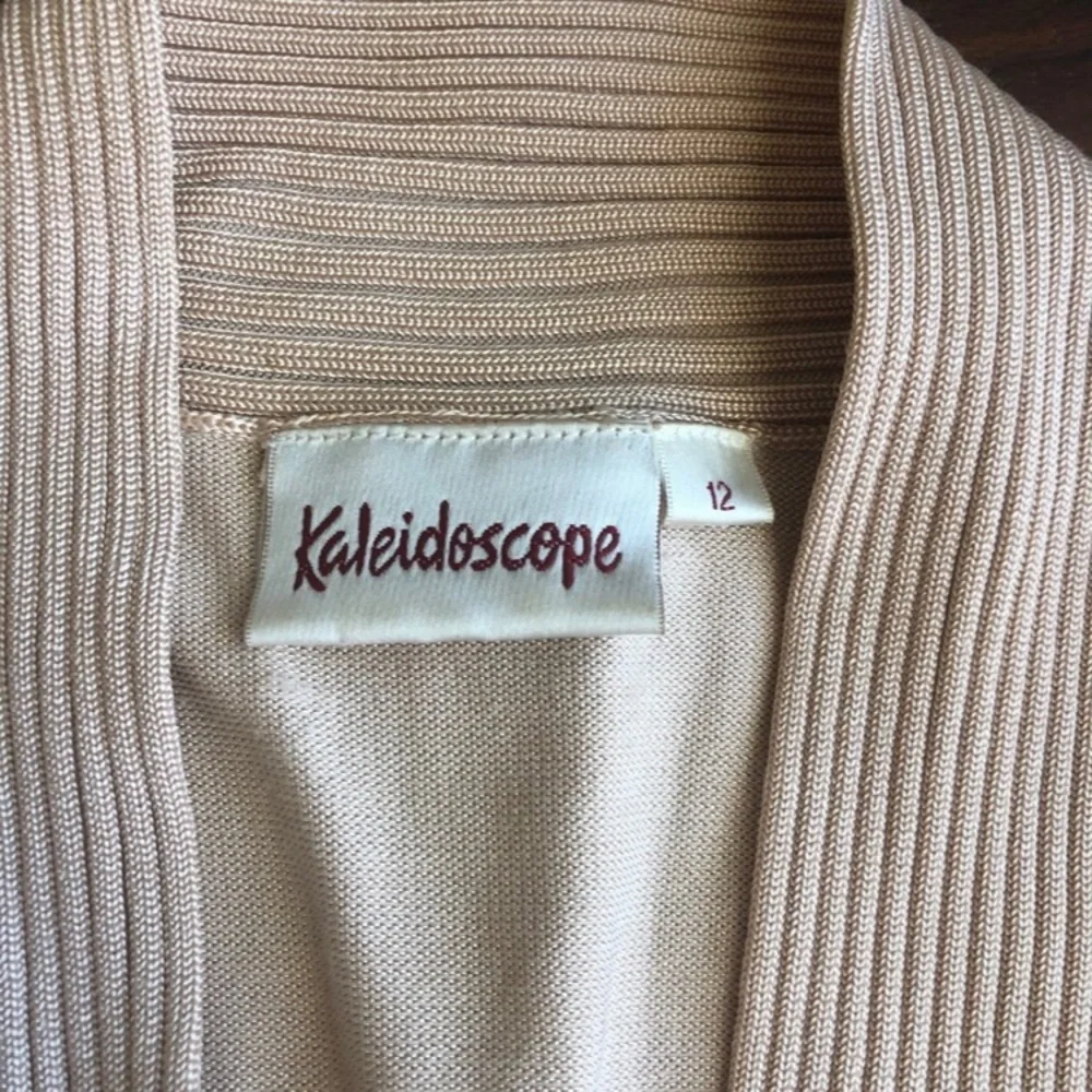 Beautiful v-neck sweater/top